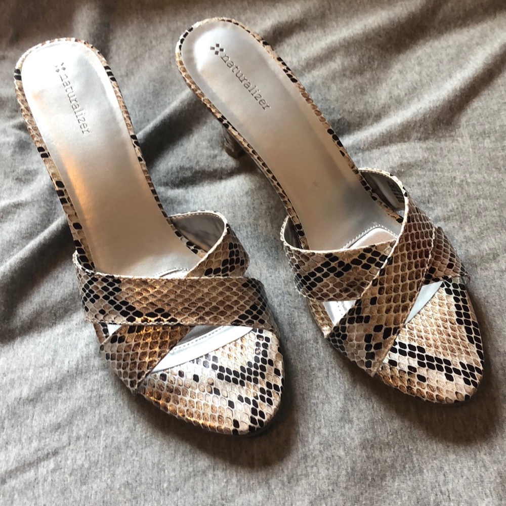 NWT heeled sandals